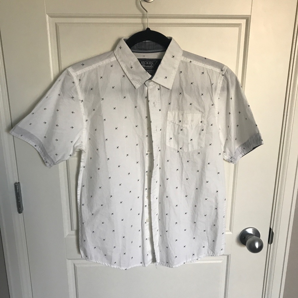 Boys sz 14/16 Airplane print button up shirt from Broken Threads brand